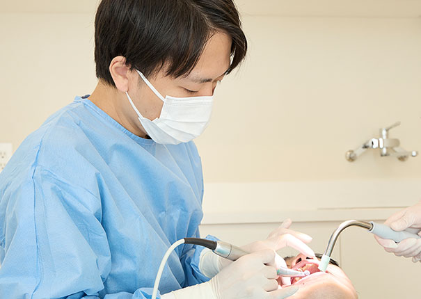 短時間でかつ安全性の高いインプラント治療